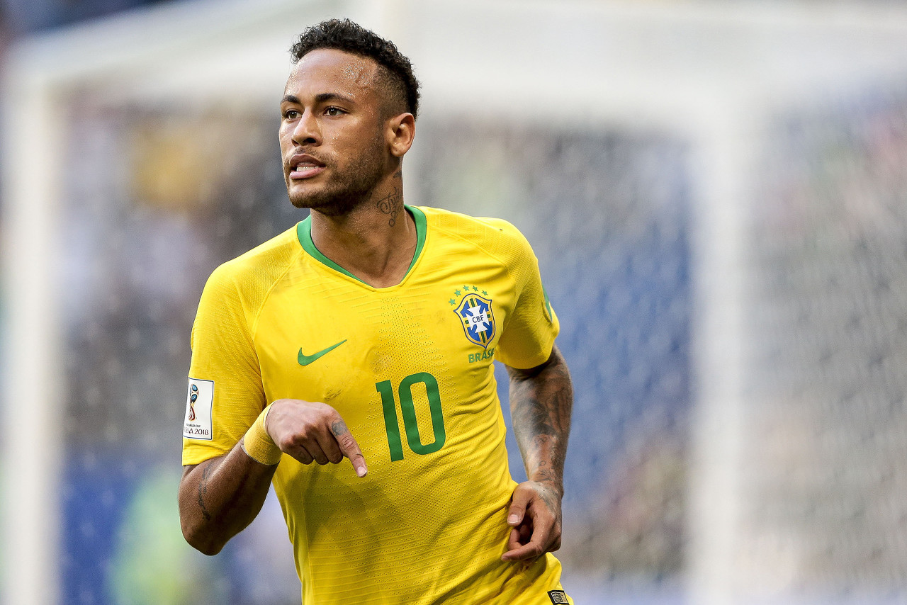 赫罗纳则在 赫罗纳则在