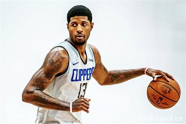 对左投时 对左投时